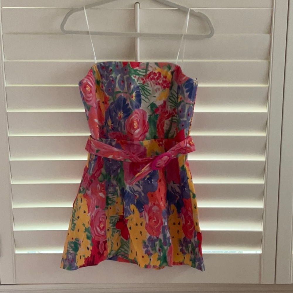 Strapless floral Amanda Uprichard Fae mini dress w/ belt. NWT. Size M.